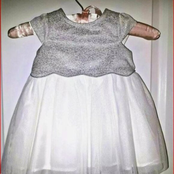Toddler Formal Dress Girls Sz 6 to9  months White Silver Shimmer by George Girls - Picture 1 of 4